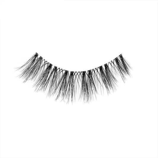 Natural Looking False Eyelashes @chichicmart